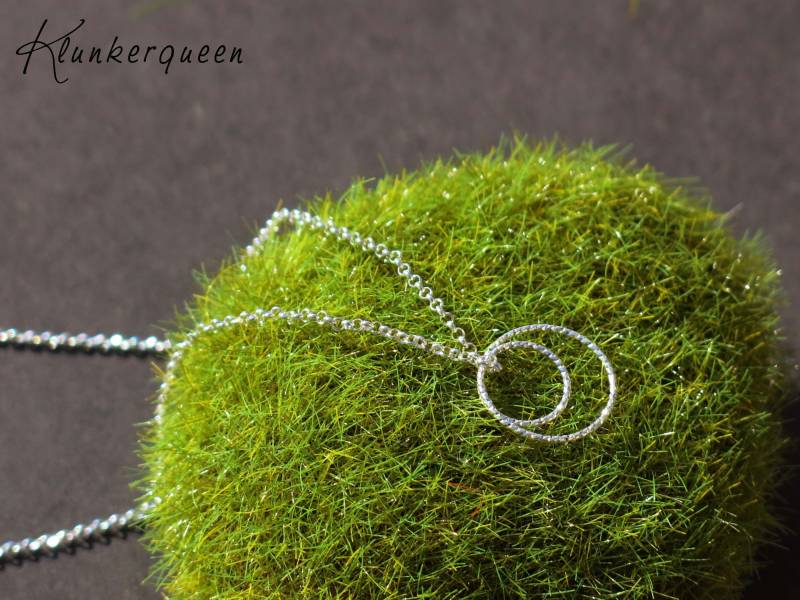 Kette Mit Filigranem Anhänger in Silber von KLUNKERQUEEN