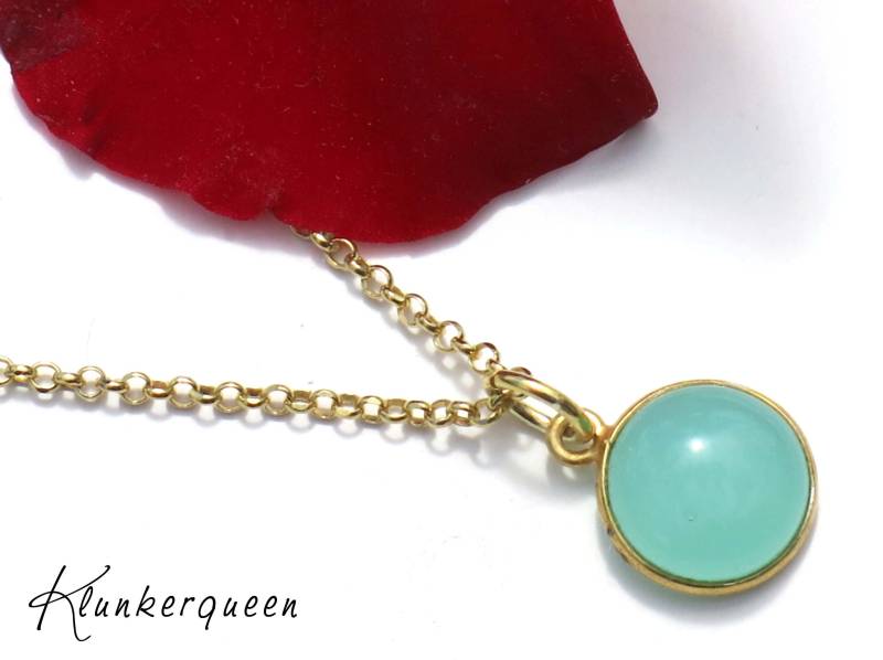 Silberkette Mit Einem Chalzedonanhänger, 60 cm, Meerwassergrün Silberkette Mit Einem Chalzedonanhänger, 60 cm, Meerwassergrün von KLUNKERQUEEN