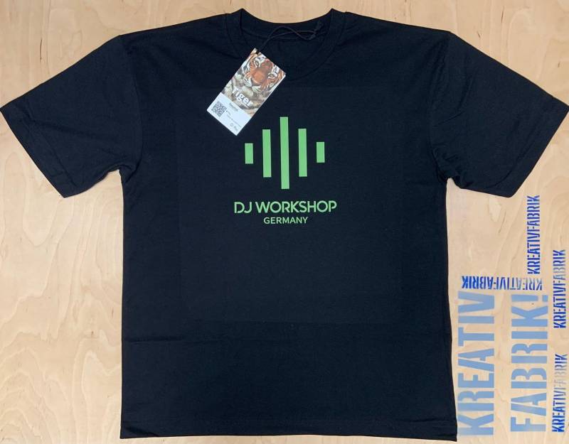 T-Shirt Oversized "Dj Workshop Germany 2025" T-Shirt Oversized "Dj Workshop Germany 2025" von KMSKreativfabrik
