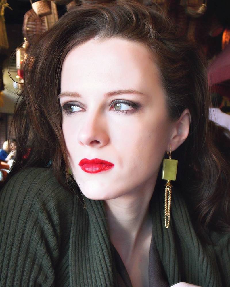 Grüne Oliven Jade, Gold Baumeln Kette, Große Edelstein Statement Ohrringe | Clip On Optional von KMagnifiqueDesigns