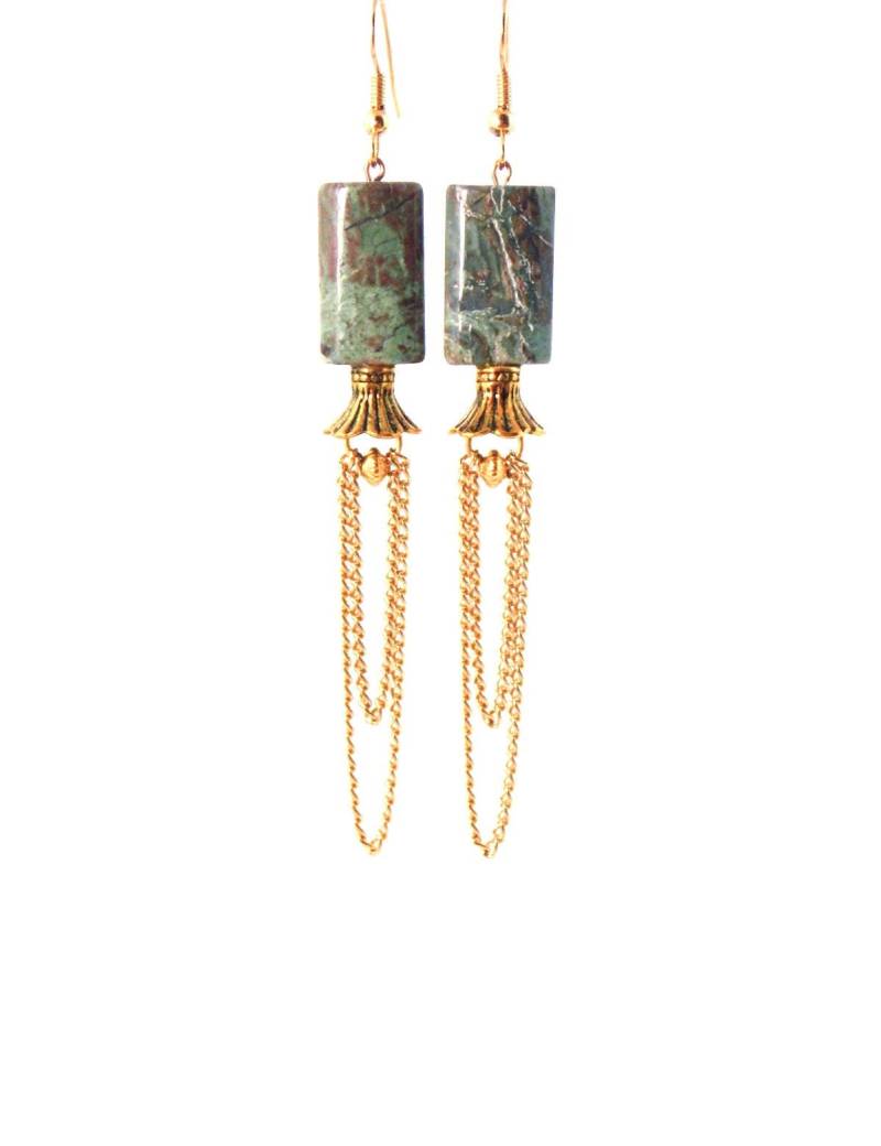 Grüner Edelstein, Elegante Erdige Lange Goldohrringe | Clip-On Optional von KMagnifiqueDesigns