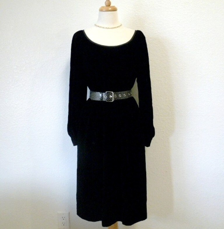 1980Er Jahre Schwarzes Samt Kleid Mit Taschen Von Albert Nipon Partykleid | S/M von KMalinkaVintage