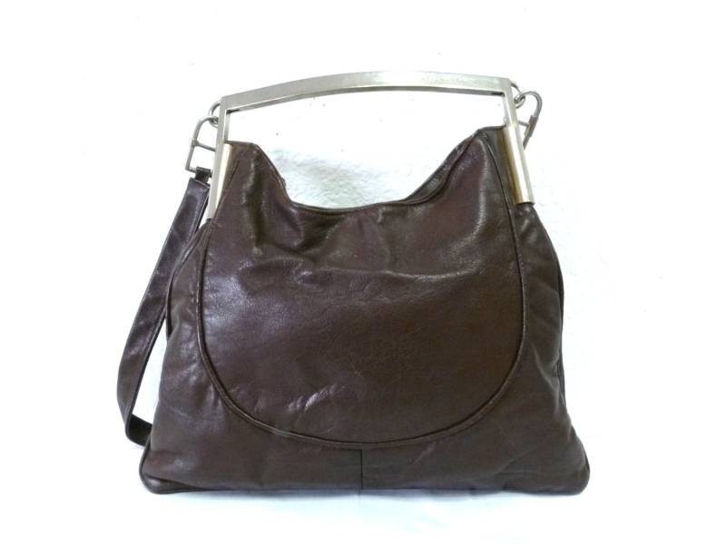 Vaca Lisa Argentinien Braune Leder Umhängetasche Silber Metallgriff Hobo Schultertasche von KMalinkaVintage