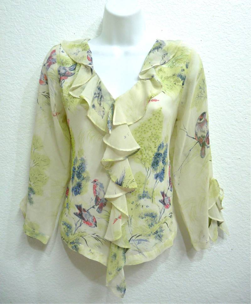Vintage Seidenbluse Vogel Print Rüschenfront Perlenbluse V - Ausschnitt | Klein von KMalinkaVintage