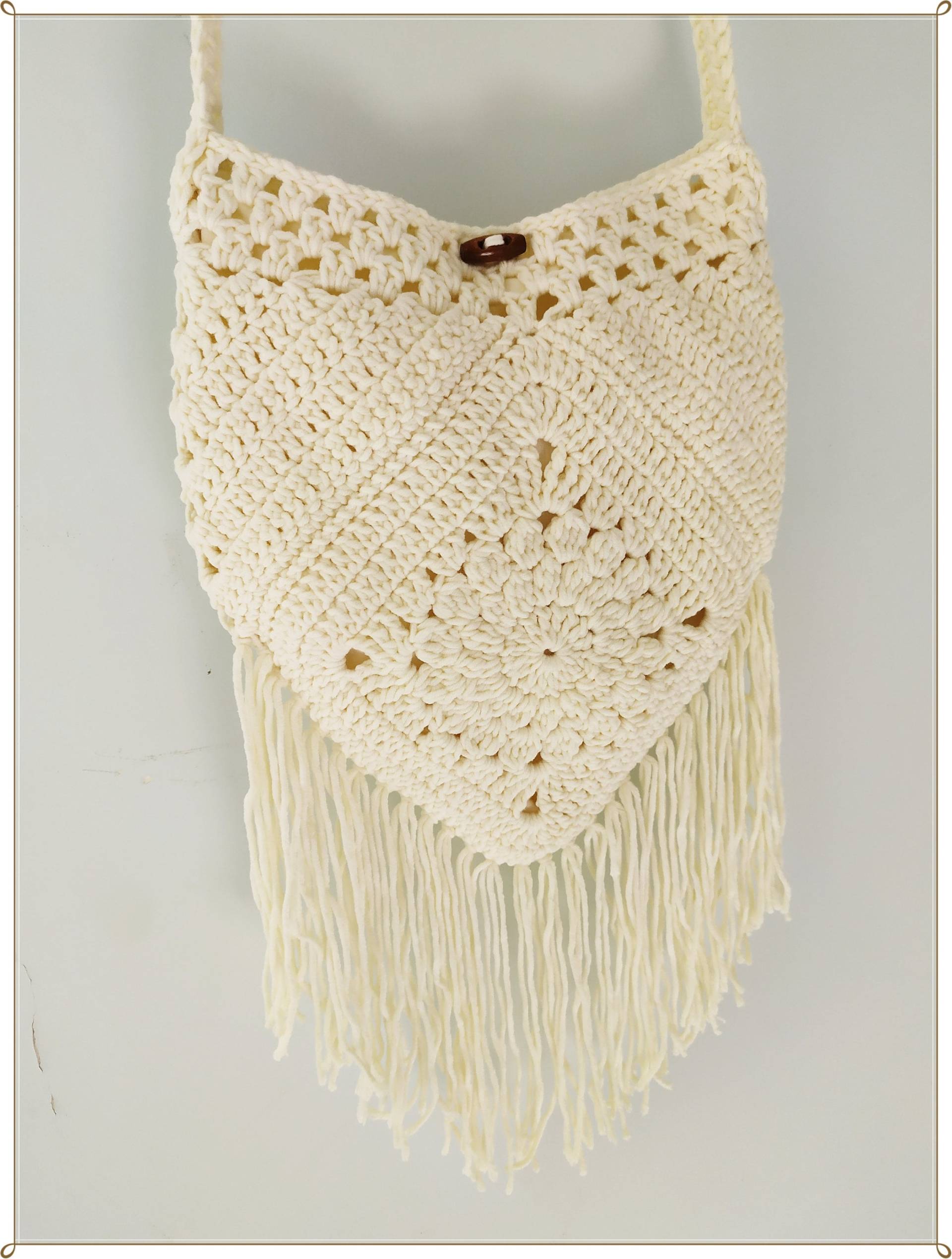 Gehäkelte Boho Umhängetasche Hippie Handtasche Mit Fransen Gehäkelte Boho Umhängetasche Hippie Handtasche Mit Fransen von KNITANDCROCHETWORLD