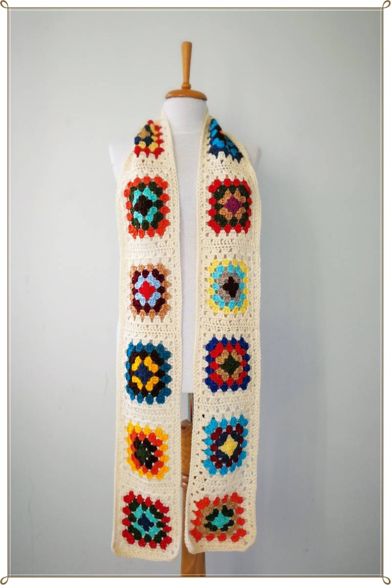 Gehäkelter Oma Quadrat Schal Bunter Retro Wollschal | 8 X 180 Inch von KNITANDCROCHETWORLD