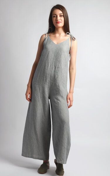KNOTIUM NAOMI Weit geschnittener Leinen-Overall mit Bindeträgern von KNOTIUM