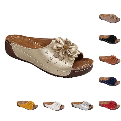 KODMNSW Pantoletten Damen Orthopädische Latschen Sandalen 2025 Sommer Schlappen Offene Schuhe Freizeit Atmungsaktiv Leicht Hausschuhe Blumenschmuck Elegant Pantoffeln Gold 41 von KODMNSW