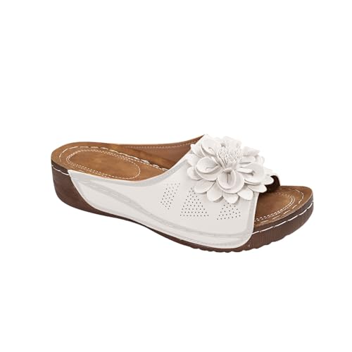 KODMNSW Pantoletten Damen Orthopädische Latschen Sandalen 2025 Sommer Schlappen Offene Schuhe Freizeit Atmungsaktiv Leicht Hausschuhe Blumenschmuck Elegant Pantoffeln Weiß 39 von KODMNSW