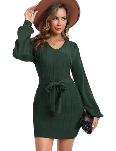 KOJOOIN Strickkleid Damen Pullikleid V Ausschnitt Langarm Zopfmuster Herbst Winter Grobstrick Pulloverkleid Knit Sweater Minikleid Mit Gürtel Dunkelgrün M von KOJOOIN