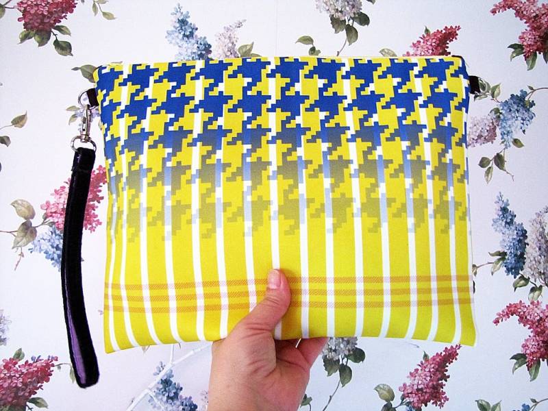 Hahnentritt Muster Clutch Mit Handschlaufe, Bunte Makeup Tasche Tablet Hülle von KOKORICOLDStore