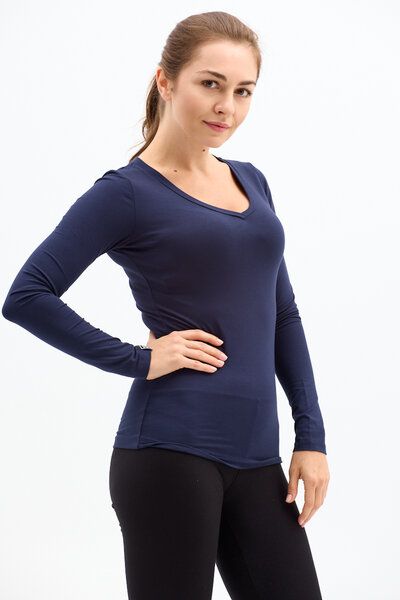 KOKOworld Shirt Amal – elastisch und körpernah – perfekt für Yoga und Alltag – V-Ausschnitt vorne und Print-Dreieck am Rücken – Viskose mit Elasthan – Fair produziert in Polen von KOKOworld