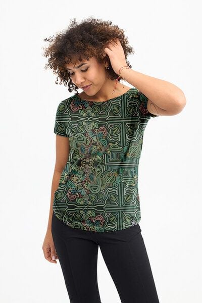 Bluse Fine – Viskose mit Elasthan – T-Shirt mit Rundhalsausschnitt – farbenfroher einzigartiger Print von KOKOworld – Fair produziert in Polen von KOKOworld