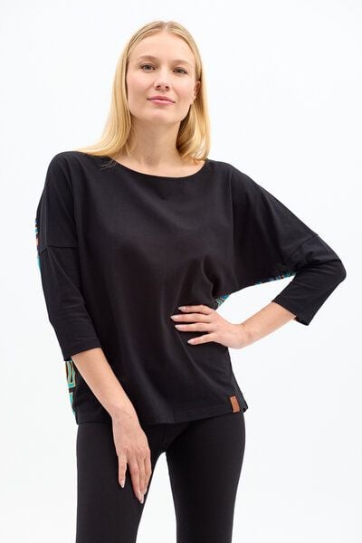Bluse Kanta – lockerer Trapezschnitt aus Bio-Baumwolle – mit KOKOworld-Print – 3/4-Arm – perfekt für Yoga, Pilates, Alltag & Homewear – kombinierbar mit Gallo-Leggings – Fair Fashion aus der EU von KOKOworld