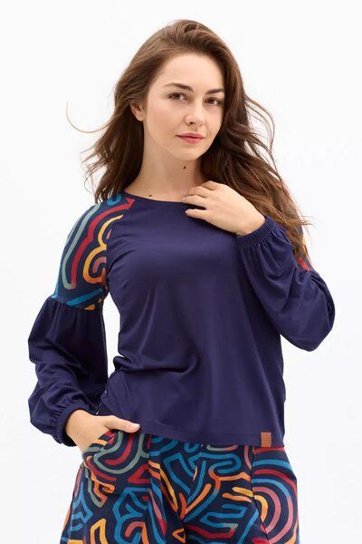 Bluse Lucia Damen – Viskose EcoVero – femininer Schnitt mit Puffärmeln & KOKOworld-Print – inspiriert von Panama & Guatemala – fair & nachhaltig in EU produziert von KOKOworld