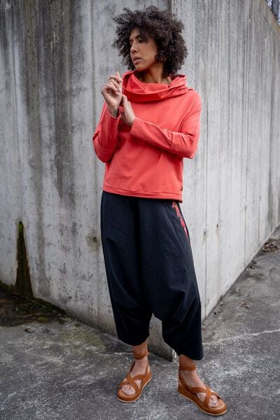 Hose Senegal – Klassische Haremshose mit weitem Bein – Taillengürtel – Baumwolle – Farbenfroher einzigartiger Print von KOKOworld – Fair produziert in Polen von KOKOworld