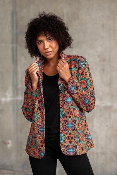 Jacke Pino Damen – taillierter Blazer aus Bio-Baumwolle – nachhaltig & fair produziert in der EU – einzigartiger KOKOworld Print von KOKOworld