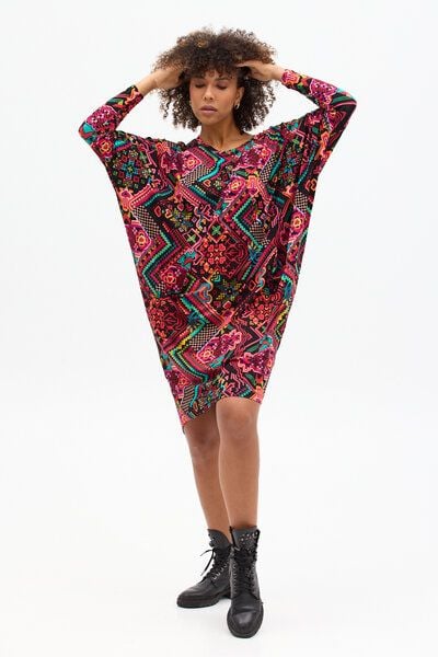 KOKOworld Kleid Toa – aus weicher Viskose – mit Bootsausschnitt und praktischen Taschen – Fair produziert in Polen von KOKOworld