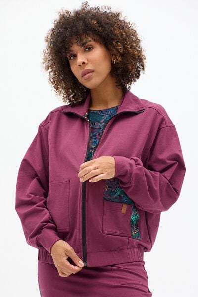 KOKOworld Sweatshirt Wolf – Durchgehender Reißverschluss – Große, aufgesetzte Taschen – Passe mit dekorativem Koko-Label – Fair produziert in Polen von KOKOworld