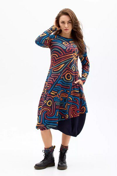 Kleid Cascada – Asymmetrischer Saum – Exklusiv bedrucktem KOKOworld – Versteckte Taschen – Fair produziert in Polen von KOKOworld