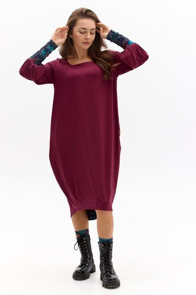 Kleid Morelia – Ballonkleid – Länge bis zum Knie/über das Knie – Aufgebauschte Ärmel – Carré-Ausschnitt – Farbenfroher einzigartiger Print von KOKOworld – Fair produziert in Polen Kleid Morelia – Ballonkleid – Länge bis zum Knie/über das Knie – Aufgebauschte Ärmel – Carré-Ausschnitt – Farbenfroher einzigartiger Print von KOKOworld – Fair produziert in Polen von KOKOworld