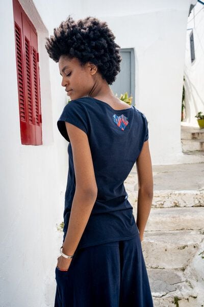 T-shirt Devi Fit Be My Valentine aus Fairtrade-Baumwolle – Lockerer gerader Schnitt – Kurz Ärmel – Halsausschnitt abgerundet – 100% in der EU fair produziert – KOKOworld von KOKOworld