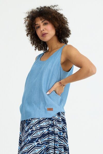 Top Katania – Lockeres mit einfacher Form – Breite Schulterträger – Rundhalsausschnitt – 100% Tencel – Fair produziert in Polen – KOKOworld von KOKOworld