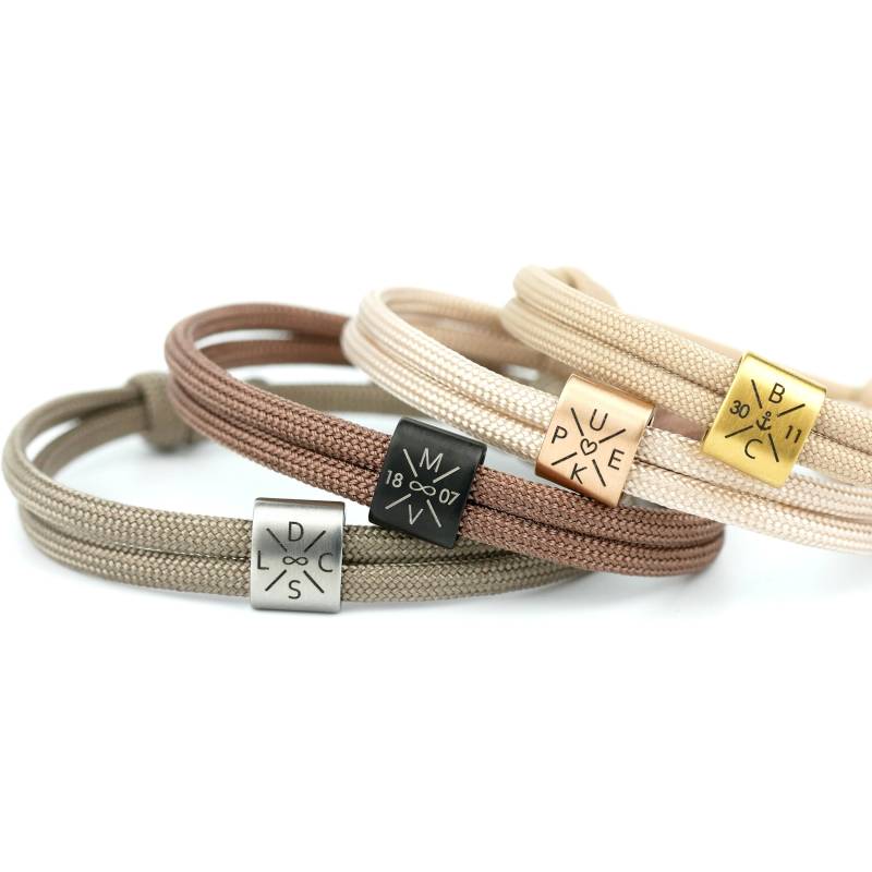 Komimar Hua Mua Symbol Mitte, Gravur Armband, Initialen Armband von KOMIMAR