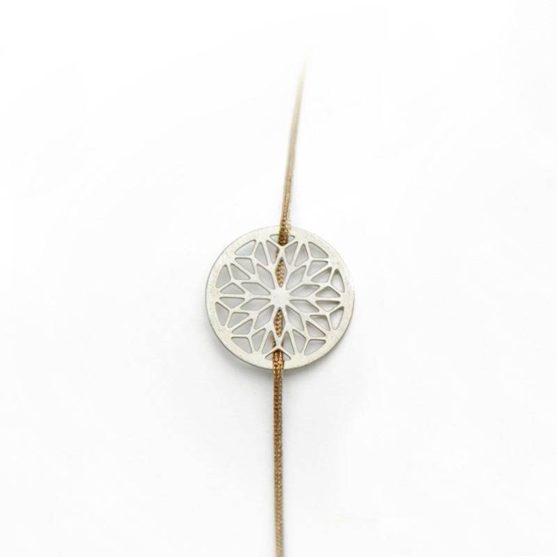 Mandala-Armband | Freundschaftsarmband Florales Armband Edelstahl Mandala-Armband | Freundschaftsarmband Florales Armband Edelstahl von KOSAE