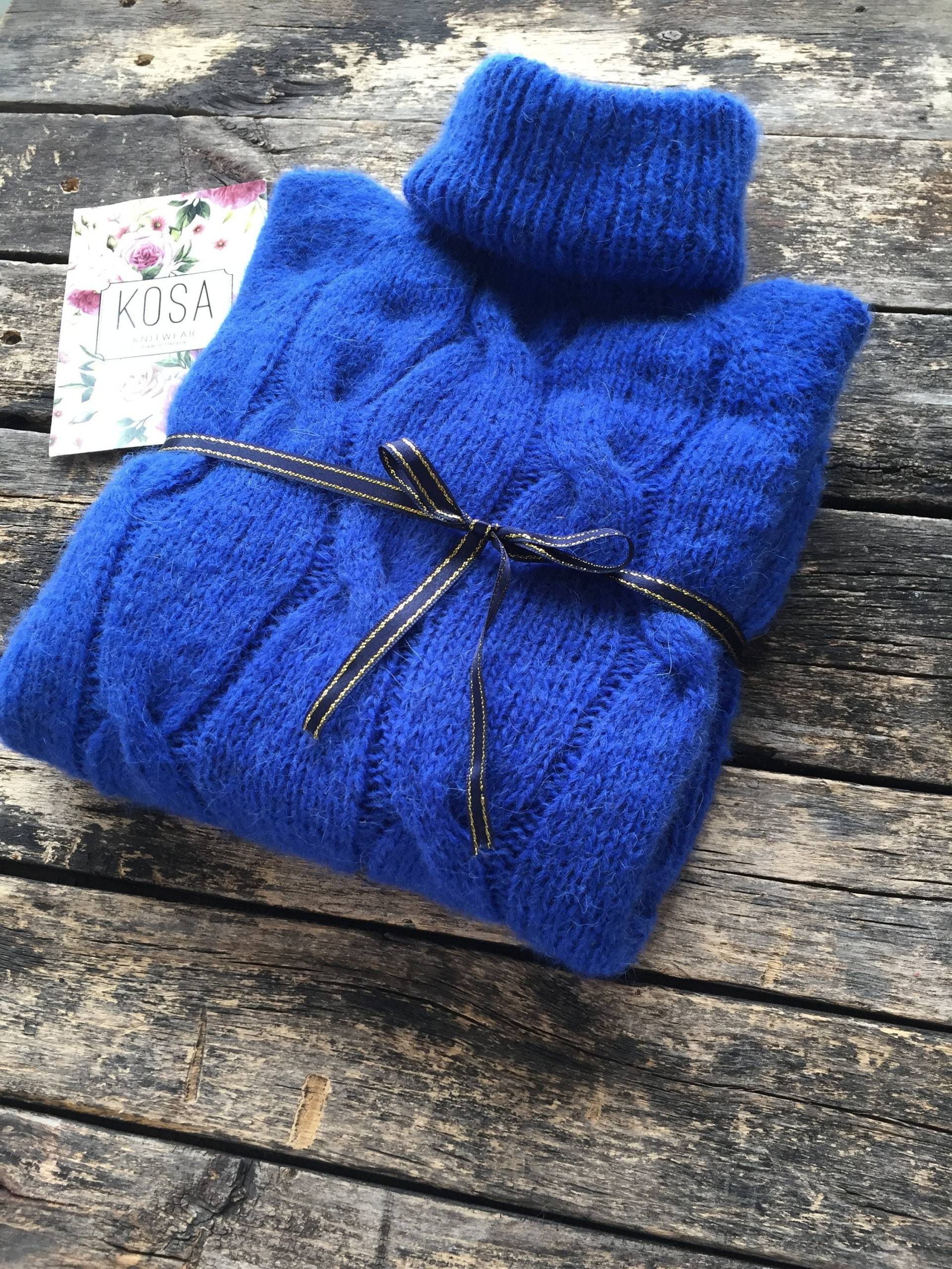 Damenpullover Aus Alpaka Und Merinowolle Mit Zopfmuster. Pullover Für Frauen. Handgestrickter Pullover. Azurblauer von KOSAKNITWEAR