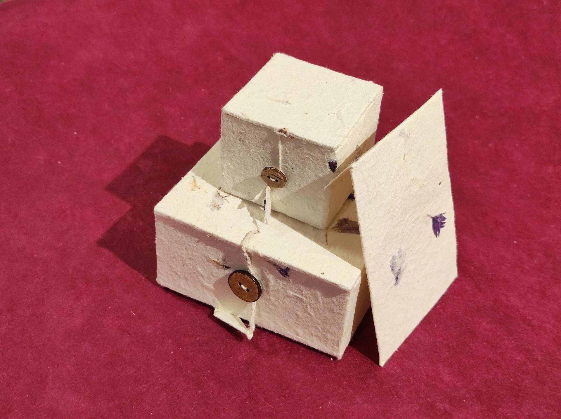 Lokta Schmuckbeutel Mit Kornblumen Blüten - Handgemacht in Napal von KOSELI2020