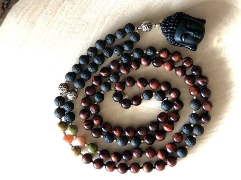 Lava Japa Mala Mit Rotem Tigerauge Und Obsidian Buddha Perlen - 108 Handgefertigte Gebetsperlenkette Quaste von KOSHA6