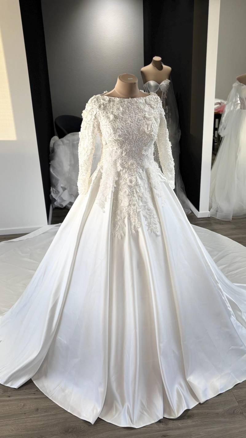 Brautkleid Kosmilux 02 von KOSMILUX