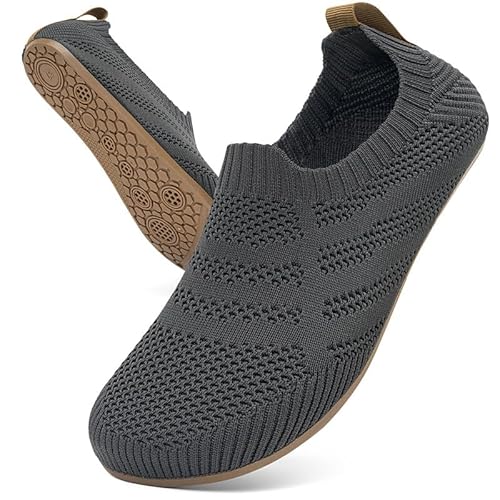 KOWAYI Hausschuhe Herren Slip on Hüttenschuhe Damen Geschlossen Barfußschuhe Unisex Atmungsaktive Pantoffeln Rutschfeste Leichte Home Slipper Dunkelgrau 42 von KOWAYI