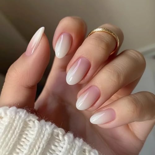 KQueenest Press on Nails Kurz French – Ombré Rosa Weiß Nägel zum Aufkleben Kurz Runde, French Fake Nails Gradient Rosa, Mandel Künstliche Nägel Set für Frauen, 24 Stück von KQueenest