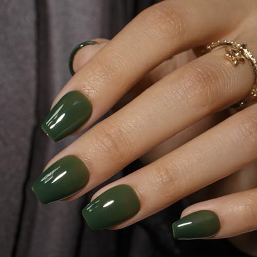 KQueenest Press on Nails Kurz mit Kleber – Sheer Dunkel Grün Nägel zum Aufkleben Kurz Sarg, Einfarbig Mittel Ballerina Fake Nails Smaragd Grün, Künstliche Nägel Set für Frauen & Mädchen, 30 Stück von KQueenest