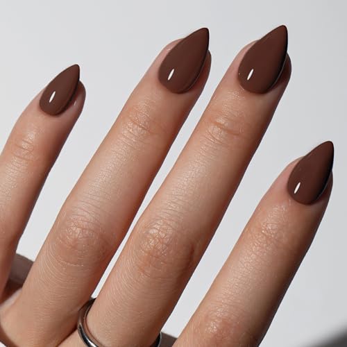 KQueenest Soft Gel Press on Nails Kurz – Sheer Dunkelbraun Nägel zum Aufkleben Kurz Mandel, Einfarbig Kaffee Fake Nails Set, Glänzend Natürlich Künstliche Nägel Set für Frauen, 30 Stück von KQueenest