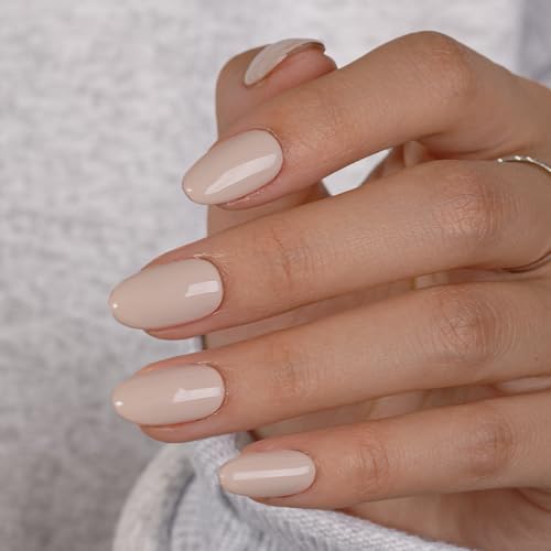 KQueenest Soft Gel Press on Nails Kurz – Sheer Hellgrau Nägel zum Aufkleben Kurz Runde, Einfarbig Fake Nails mit Kleber, Glänzend Nude Braun Mandel Künstliche Nägel Set für Frauen & Mädchen, 24 Stück von KQueenest