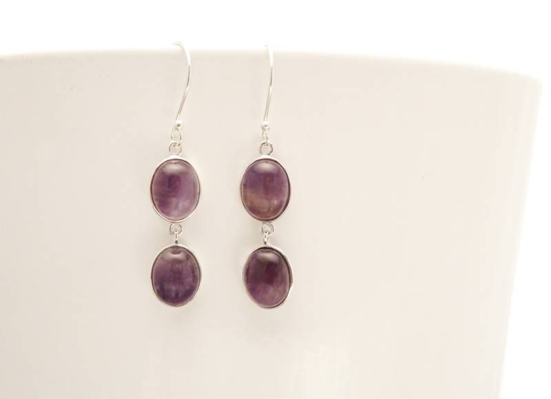 Amethyst Ohrringe Massiv Sterling Silber 925 Lange Hängeohrringe Februar Geburtsstein Moderner Lithotherapie Schmuck von KRAMIKE