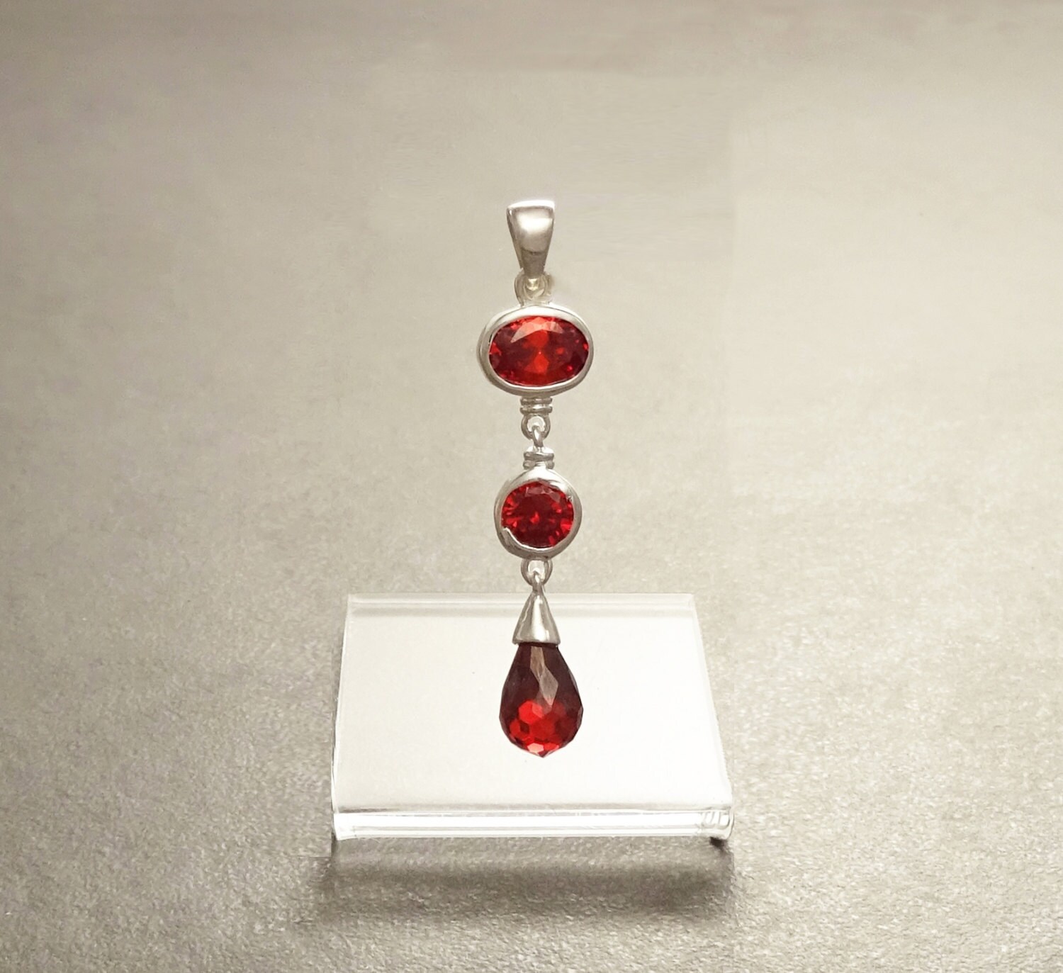 Granat Rot Anhänger 925 Sterling Silber Januar Geburtsstein von KRAMIKE