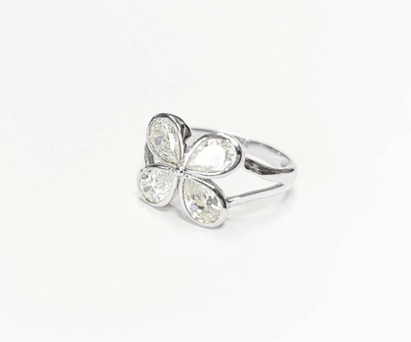 Vierblättriges Kleeblatt Von Kramike Sterling Silber Ring Mit Pear-Cut Diamant Cz Moderne Damenring Perfektes Glücksgeschenk Für Sie Kr08 von KRAMIKE