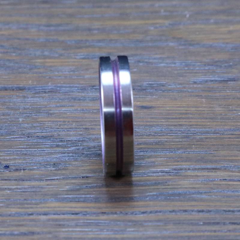 Eloxiertes Titan Mit Nut Eloxiertes Titan Mit Nut von KRCoxDesigns