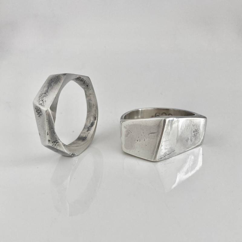 620 Siegelring I Silber Polygonaler Ring | Antikes Siegel 620 Siegelring I Silber Polygonaler Ring | Antikes Siegel von KREFTWORK
