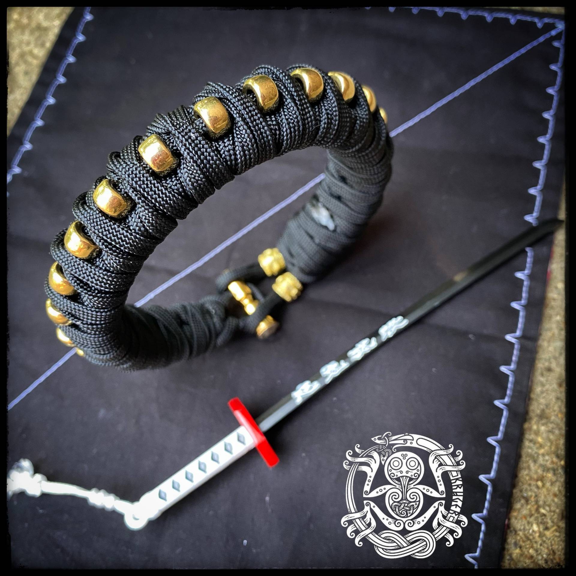 Tsukamaki Katana Wickelarmband Tsukamaki Katana Wickelarmband von KRUGEREDC