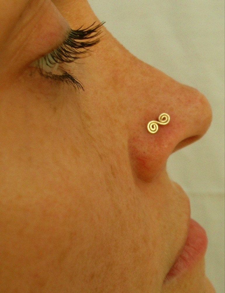 Gold Doppel Spirale Nasenstecker Gold Doppel Spirale Nasenstecker von KRaczJewelry