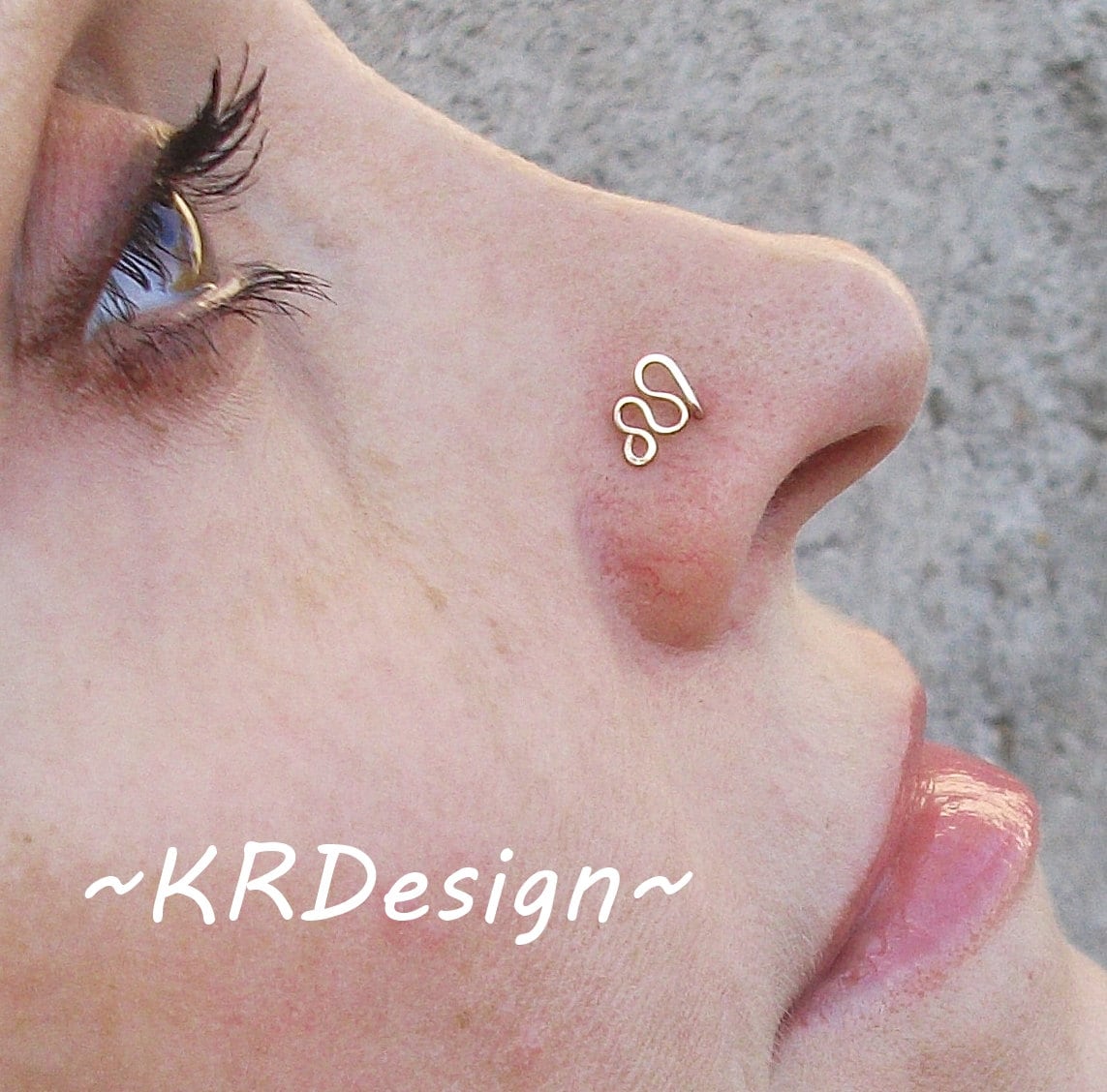 Handgefertigter Rose Gold Filled Schlange Nasenstecker - 22Ga Handgefertigter Rose Gold Filled Schlange Nasenstecker - 22Ga von KRaczJewelry