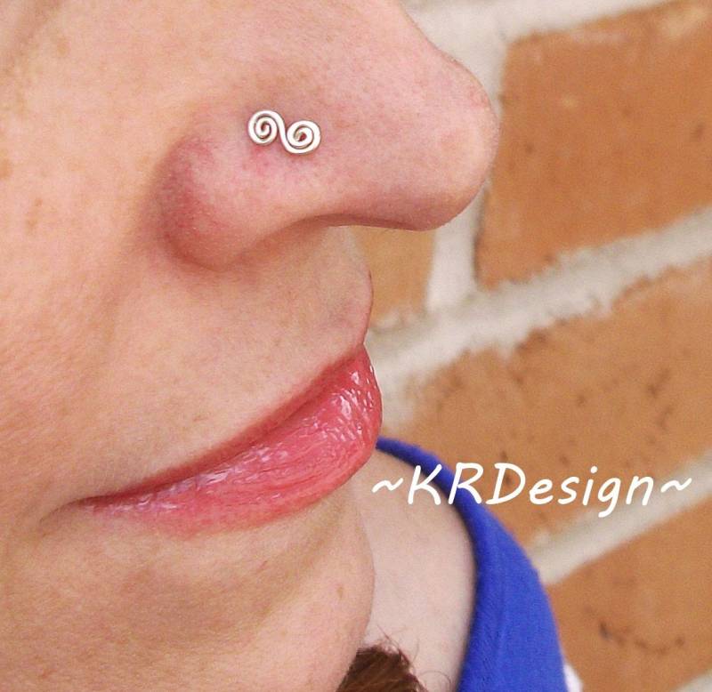 Spiral-Nasenstecker Aus Sterlingsilber Handgefertigter Swirl-Nasenring Spiral-Nasenstecker Aus Sterlingsilber Handgefertigter Swirl-Nasenring von KRaczJewelry
