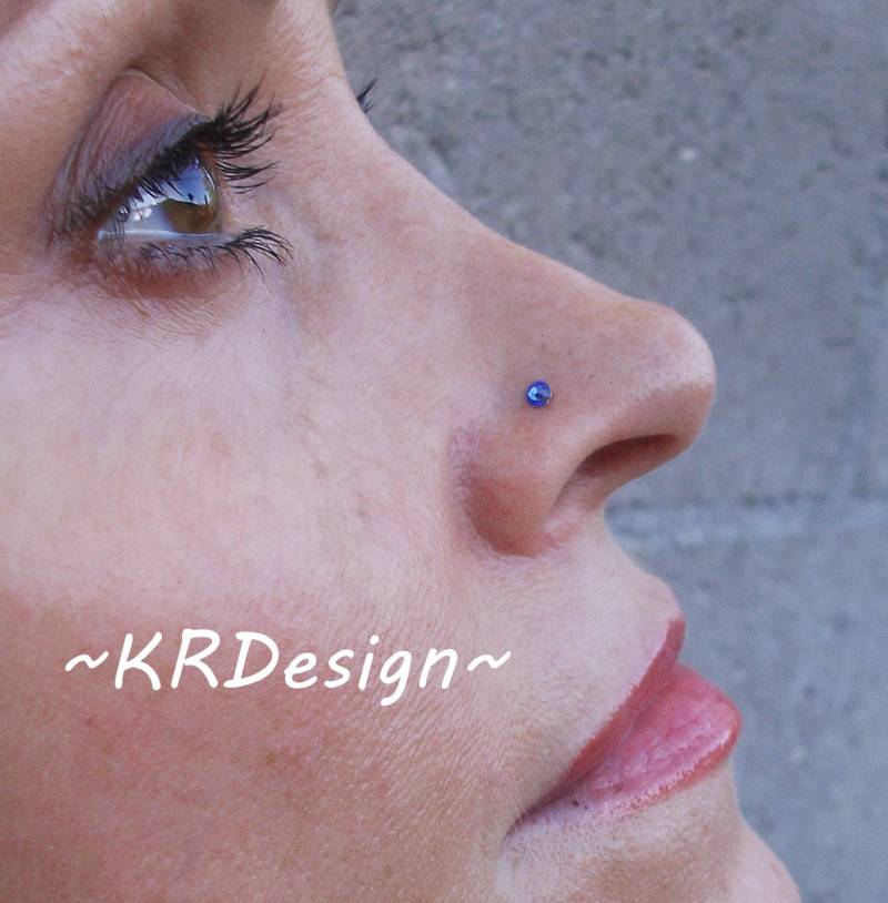 Swarovski Crystal Nasenstecker Periwinkle Blue Sterling Silber Nasenring Swarovski Crystal Nasenstecker Periwinkle Blue Sterling Silber Nasenring von KRaczJewelry