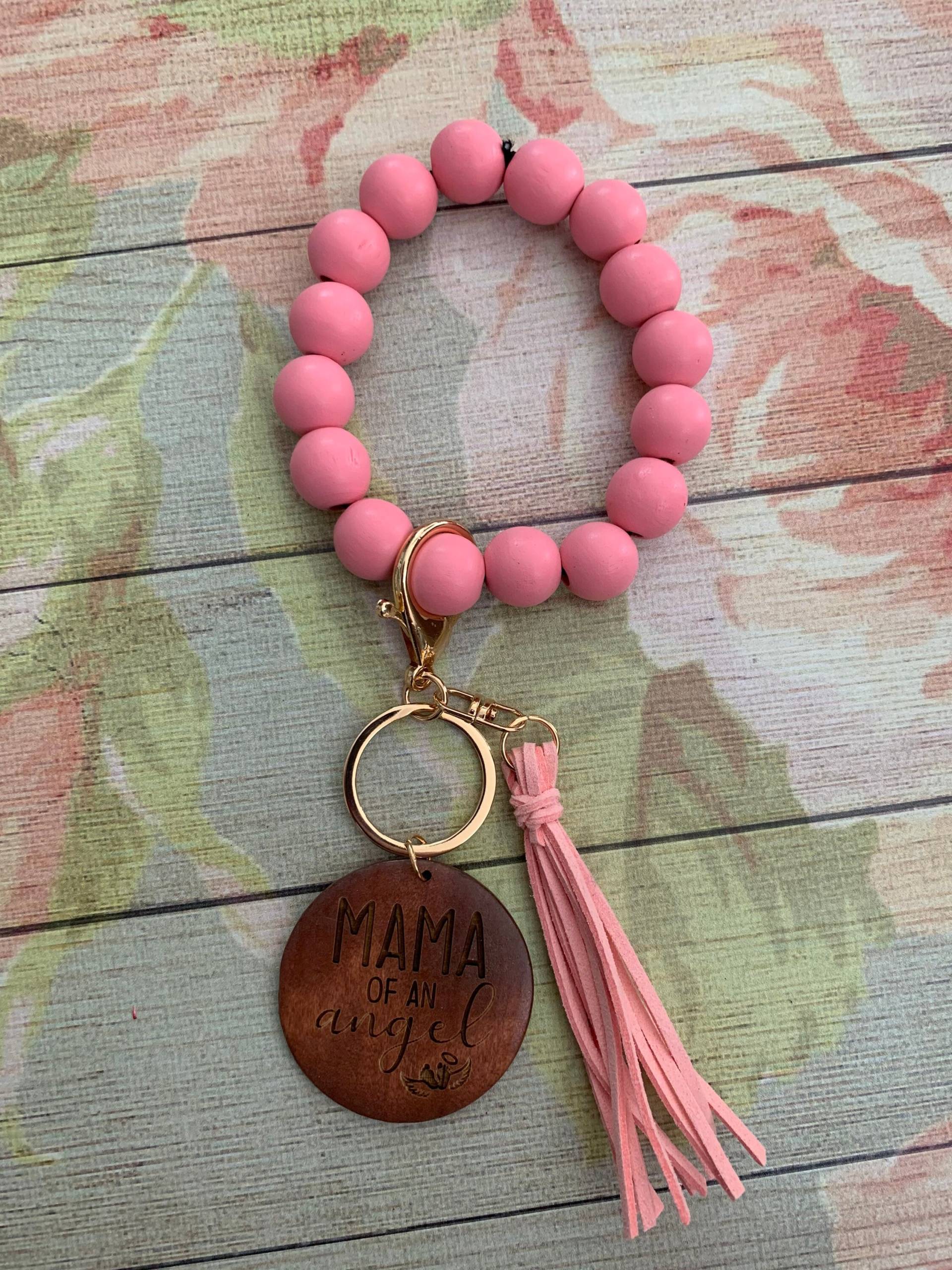 Mama Eines Engels Armreif Armband Keychain | Für Schlüssel Dehnbarer Holzperle Schlüsselanhänger von KTBugCreationsCo