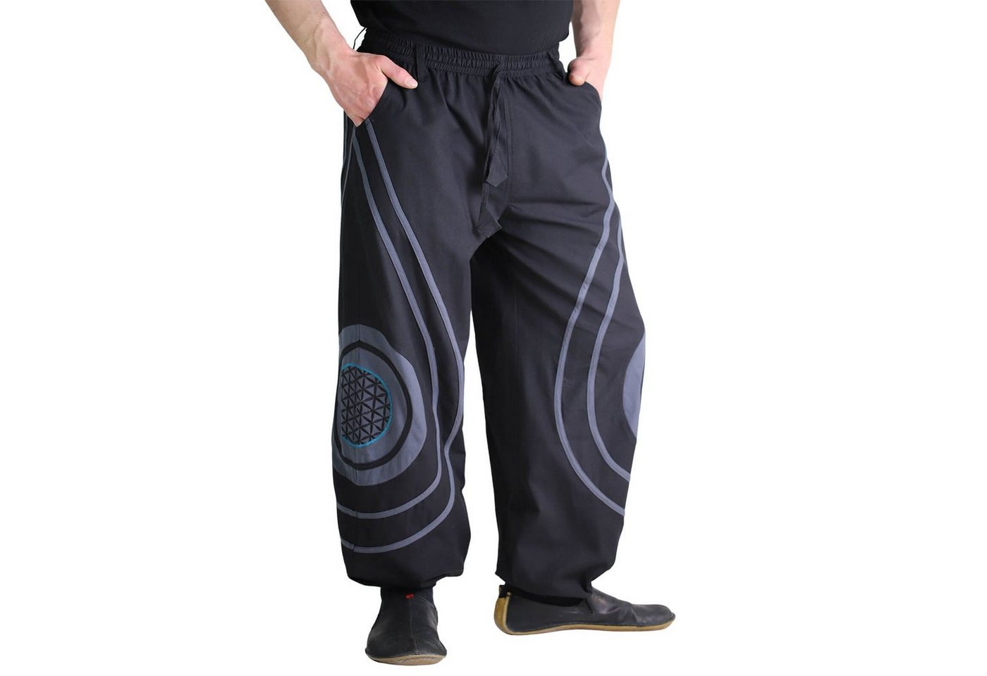 KUNST UND MAGIE Haremshose Hose Blume des Lebens Hippie Pluderhose Kordelzug Gürtelschlaufe Harem KUNST UND MAGIE Haremshose Hose Blume des Lebens Hippie Pluderhose Kordelzug Gürtelschlaufe Harem von KUNST UND MAGIE